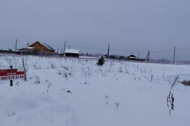 Продается ровный участок с хорошей дорогой.