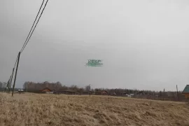 Продается ровный участок с хорошей дорогой, круглогодичный проезд.